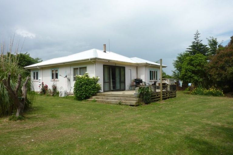 Photo of property in 636 Ararata Road, Hawera, 4674