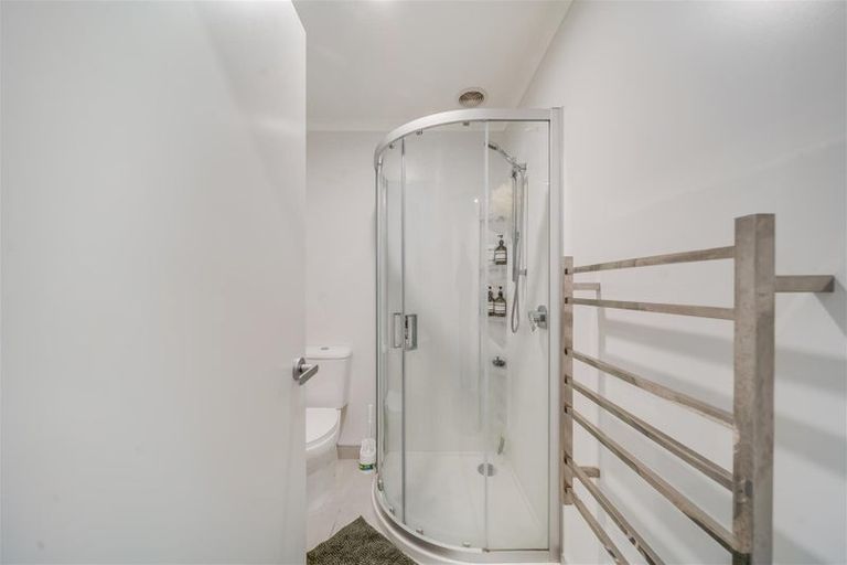 Photo of property in 10/14 Ruakiwi Road, Hamilton Lake, Hamilton, 3204