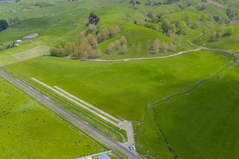 Photo of property in 643b Pohangina Road, Ashhurst, 4884