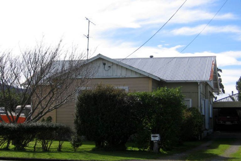Photo of property in 75 Bell Street, Featherston, 5710