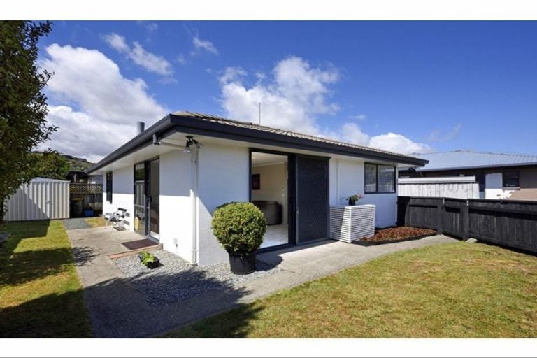 Photo of property in 56 Parkers Road, Tahunanui, Nelson, 7011