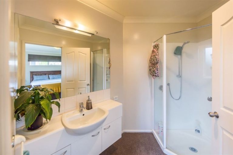 Photo of property in 2 Hawkins Place, Rangiora, 7400