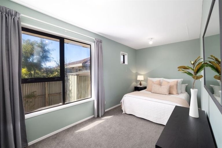 Photo of property in 20 Sawtell Place, Northcote, Christchurch, 8052