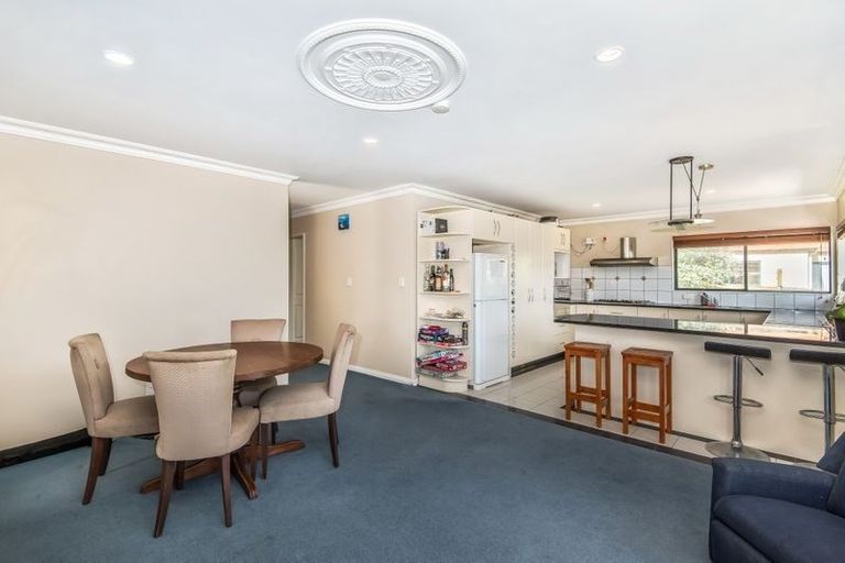 Photo of property in 2/49 College Road, Northcote, Auckland, 0627