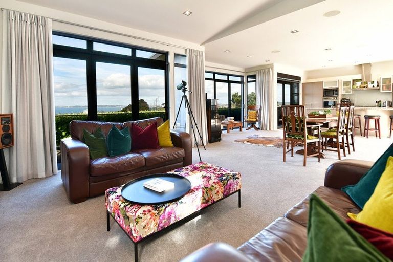 Photo of property in 15 Maire Road, Orewa, 0931