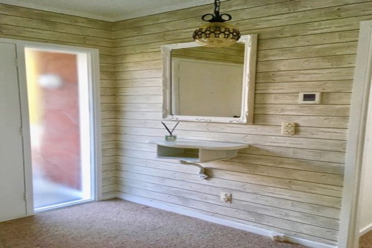 Photo of property in 1/16 Castleton Drive, Howick, Auckland, 2014