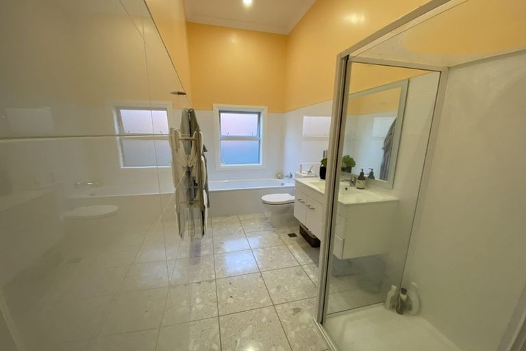 Photo of property in 8 Pari Tai Way, Houghton Bay, Wellington, 6023