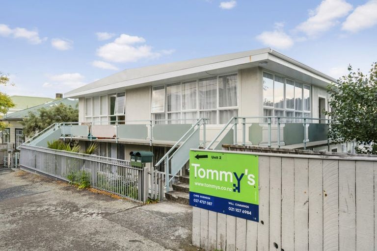 Photo of property in 2/4 Kenwyn Terrace, Newtown, Wellington, 6021