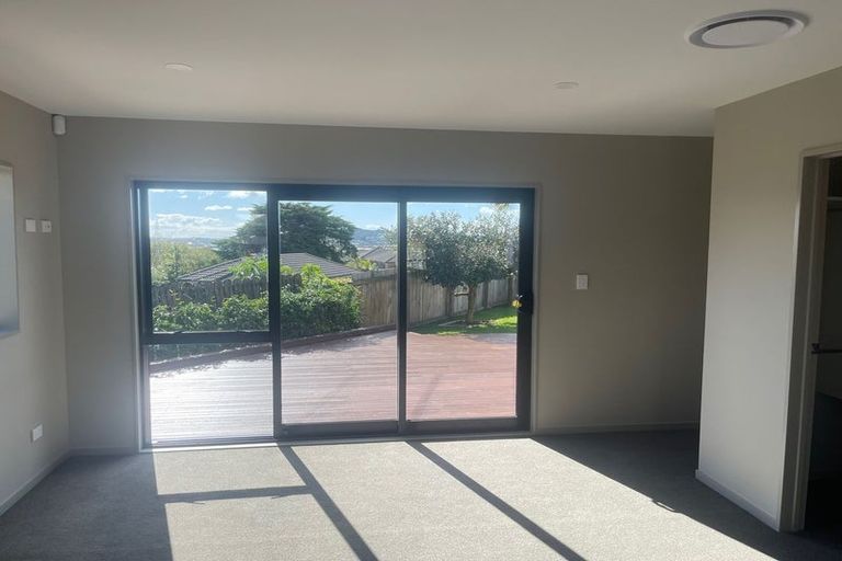 Photo of property in 28 Arrowsmith Drive, Clover Park, Auckland, 2019