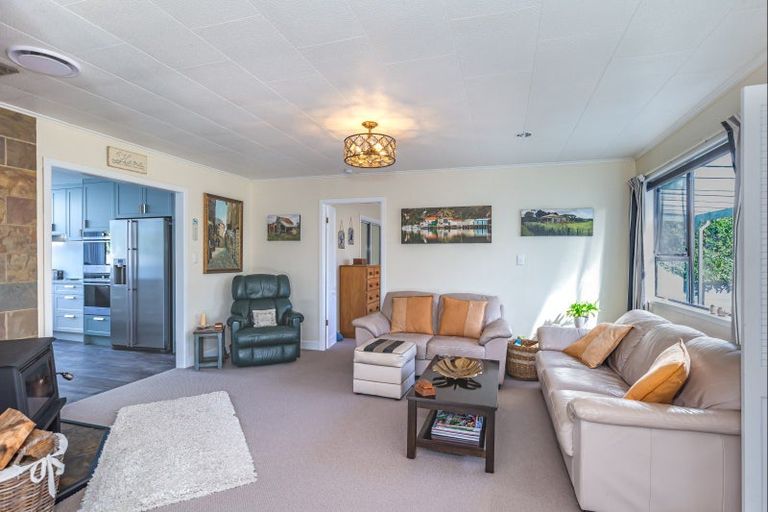 Photo of property in 22 Kent Avenue, Waitarere Beach, Levin, 5510