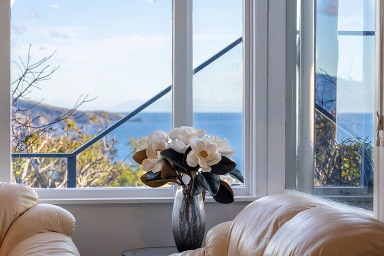 Photo of property in 29 The Track, Plimmerton, Porirua, 5026