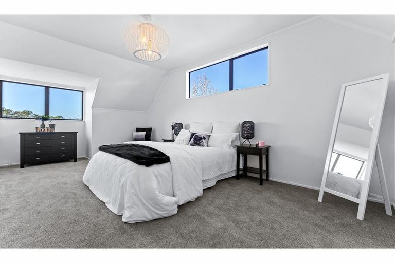 Photo of property in 74 Porritt Avenue, Chatswood, Auckland, 0626