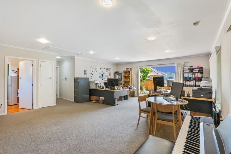 Photo of property in 15 Fraser Road, Papatoetoe, Auckland, 2025