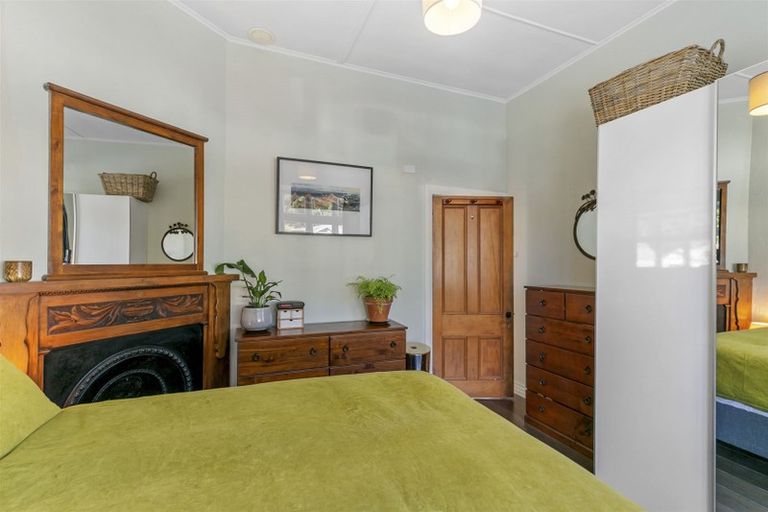 Photo of property in 11 Royal Street, Berhampore, Wellington, 6023