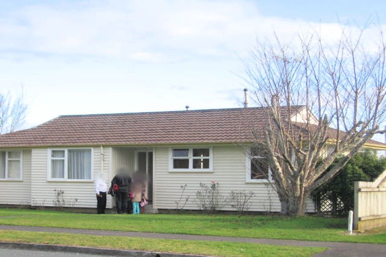 Photo of property in 61 Oakfield Crescent, Pukete, Hamilton, 3200