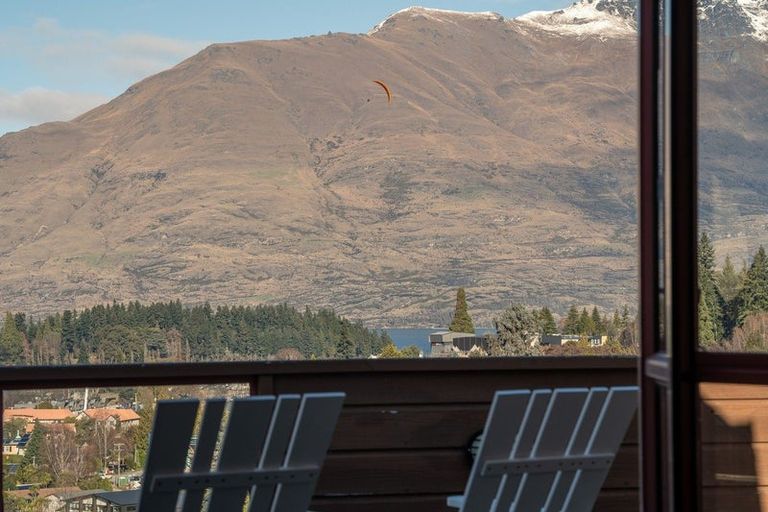 Photo of property in 8b Kiely Lane, Queenstown, 9300