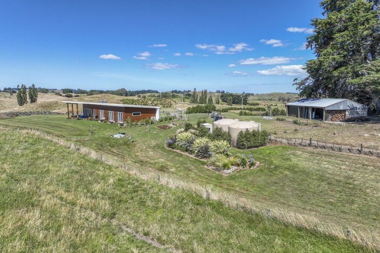 Photo of property in 2658 Taihape Road, Sherenden, Hastings, 4179