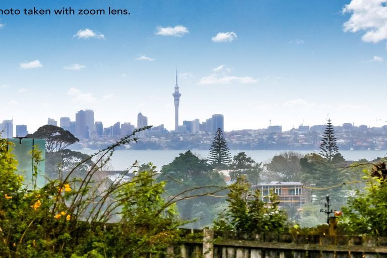 Photo of property in 131 West Harbour Drive, West Harbour, Auckland, 0618