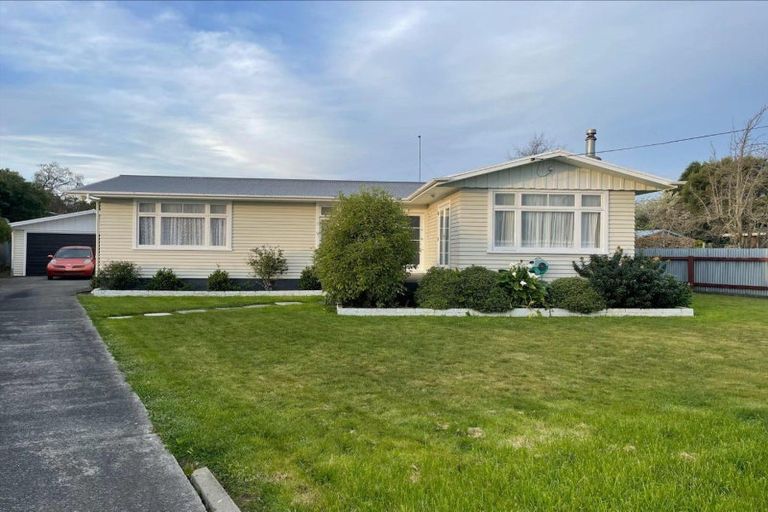 Photo of property in 1 Oaklea Avenue, Marton, 4710