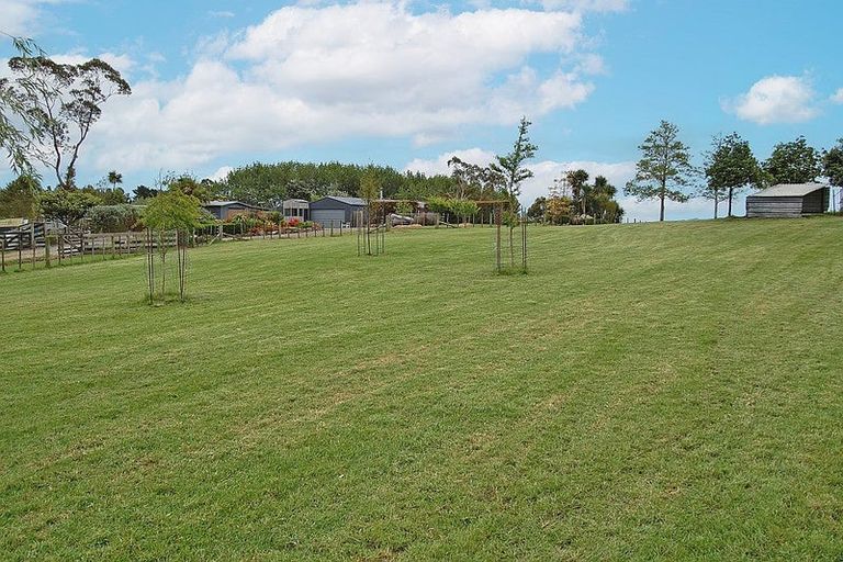 Photo of property in 1104 Oneriri Road, Kaiwaka, 0573