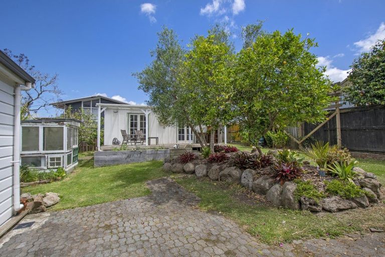 Photo of property in 11 Wilson Avenue, Avenues, Whangarei, 0110