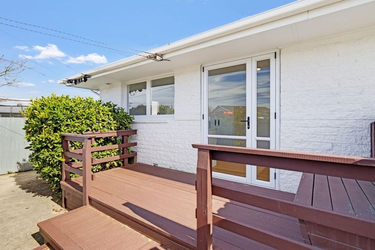 Photo of property in 1/17 Lake Terrace Road, Burwood, Christchurch, 8061