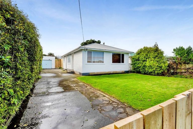 Photo of property in 85 Whitcombe Road, Opunake, 4616