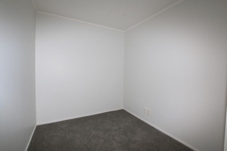 Photo of property in 6a/30 Westward Ho, Glen Eden, Auckland, 0602