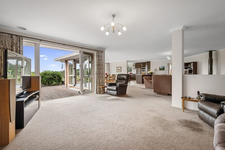Photo of property in 97 Arrowsmith Road, Waitakere, Henderson, 0782
