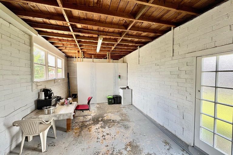 Photo of property in 2b Adams Road, Manurewa, Auckland, 2102