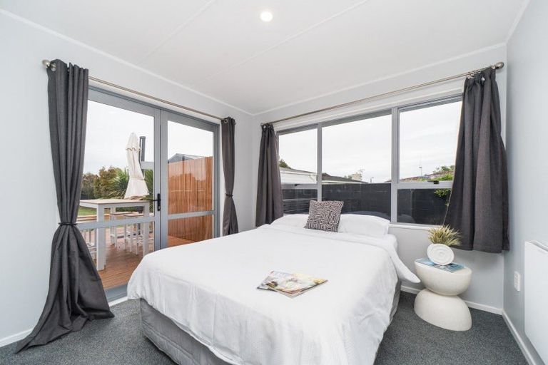 Photo of property in 9 Hinau Place, Cloverlea, Palmerston North, 4412