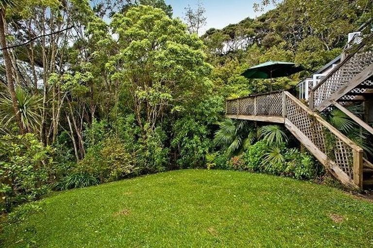 Photo of property in 154 Chelsea View Drive, Chatswood, Auckland, 0626