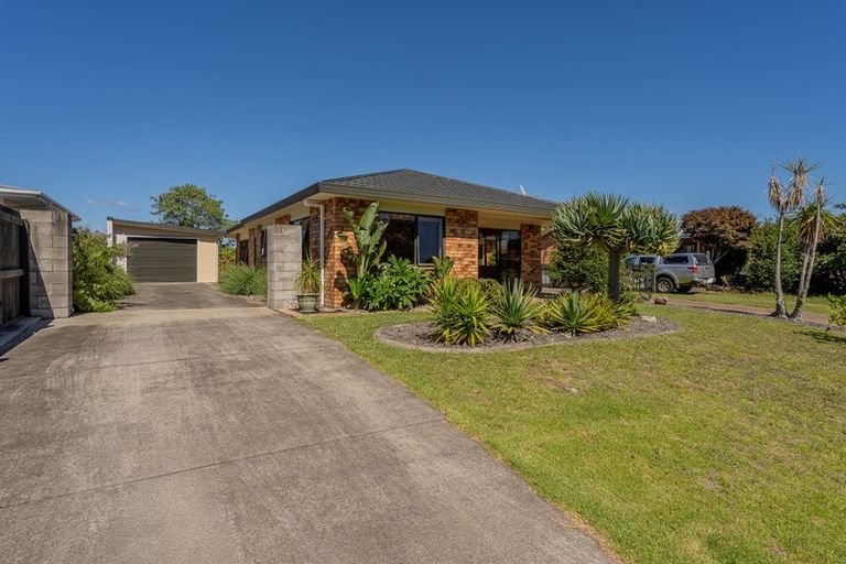 Photo of property in 13 Impala Place, Whitianga, 3510