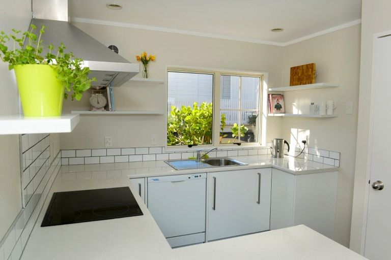 Photo of property in 7/193 Eskdale Road, Birkenhead, Auckland, 0626