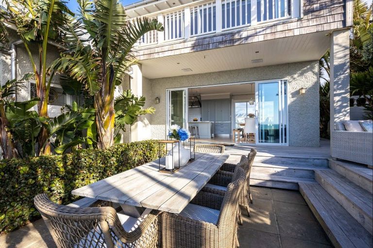 Photo of property in 10 Woolcombe Terrace, New Plymouth, 4310