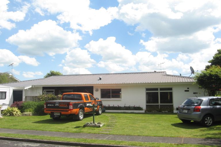 Photo of property in 1 Gilchrist Place, Cambridge, 3434