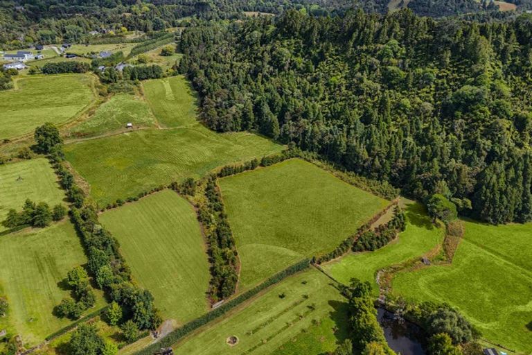 Photo of property in 30 Sunnyside Road, Coatesville, 0793