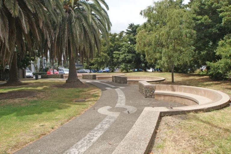 Photo of property in 19 Dovedale Place, Parnell, Auckland, 1010