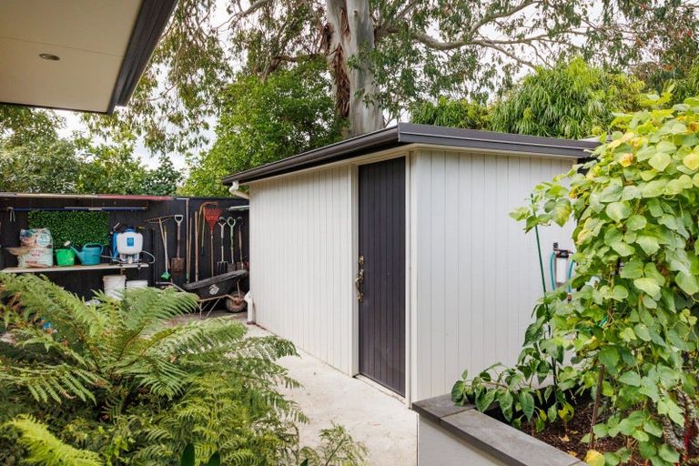 Photo of property in 9 Riverstone Grove, Hokowhitu, Palmerston North, 4410