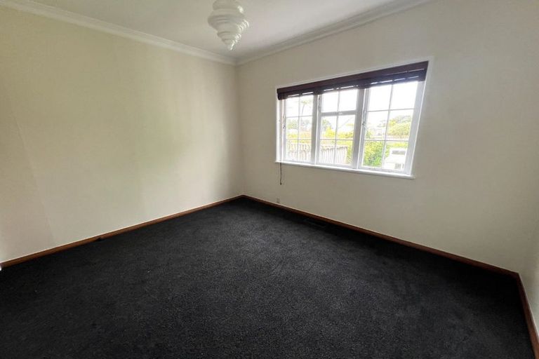 Photo of property in 90 Nottingham Street, Karori, Wellington, 6012
