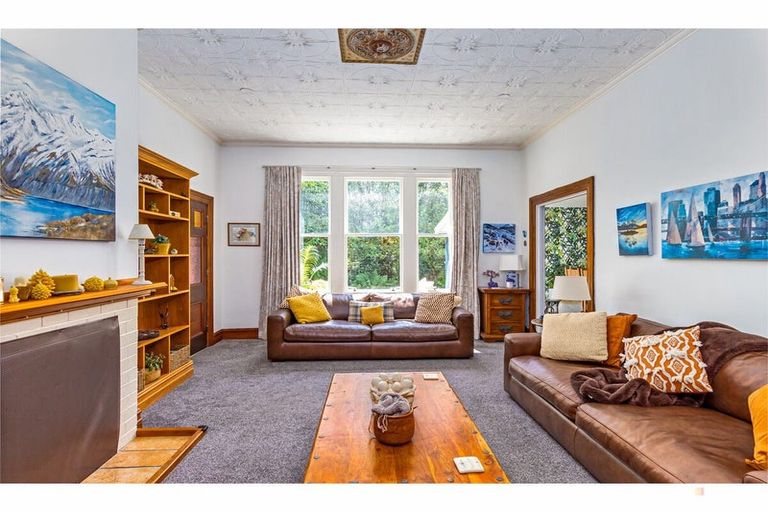 Photo of property in 22 Mckenzie Street, Geraldine, 7930