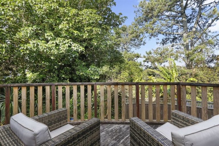 Photo of property in 9 James Scott Place, Te Atatu South, Auckland, 0602