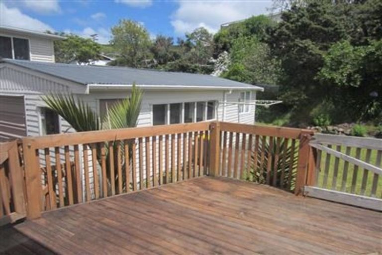 Photo of property in 50 Redwood Avenue, Tawa, Wellington, 5028