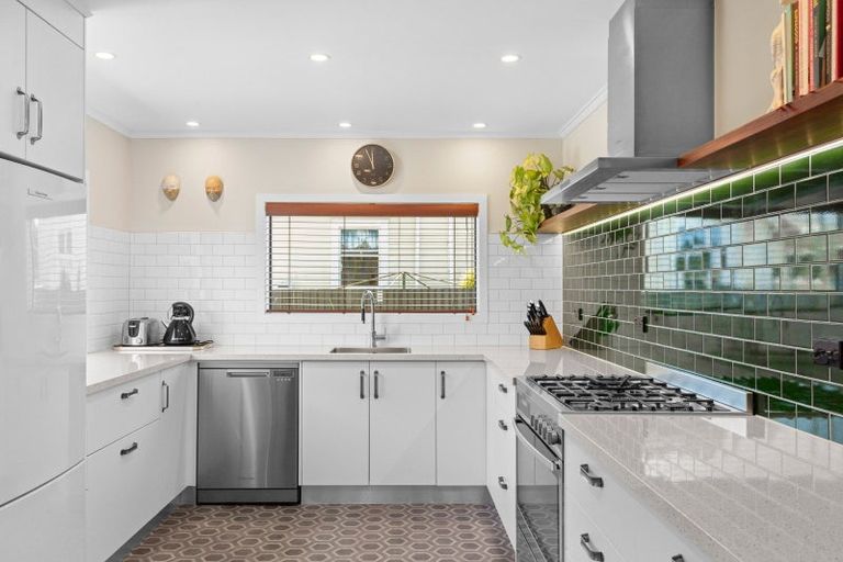 Photo of property in 74 Harris Street, Kaiti, Gisborne, 4010