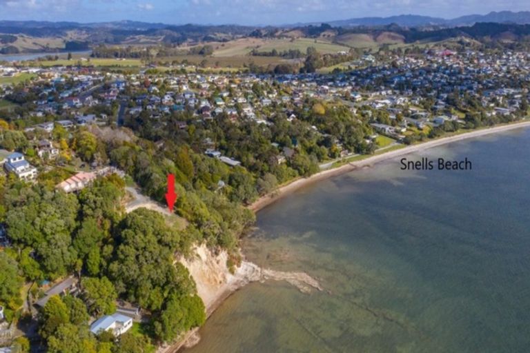 Photo of property in 17 Rangimaarie Crescent, Snells Beach, 0920