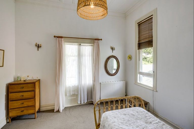 Photo of property in 2 Cameron Road, Bluff Hill, Napier, 4110