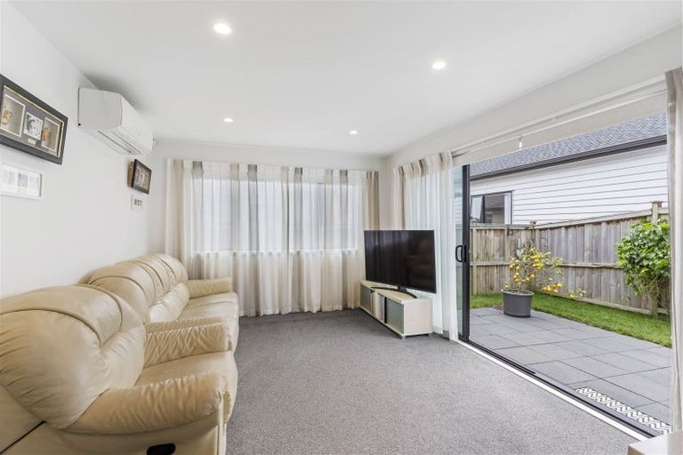 Photo of property in 5 Castlepoint Avenue, Takanini, 2110