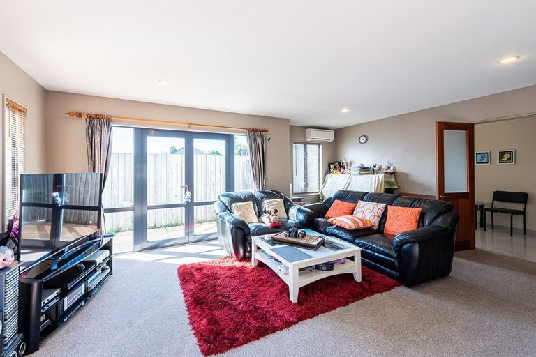 Photo of property in 72 Wharenui Road, Upper Riccarton, Christchurch, 8041