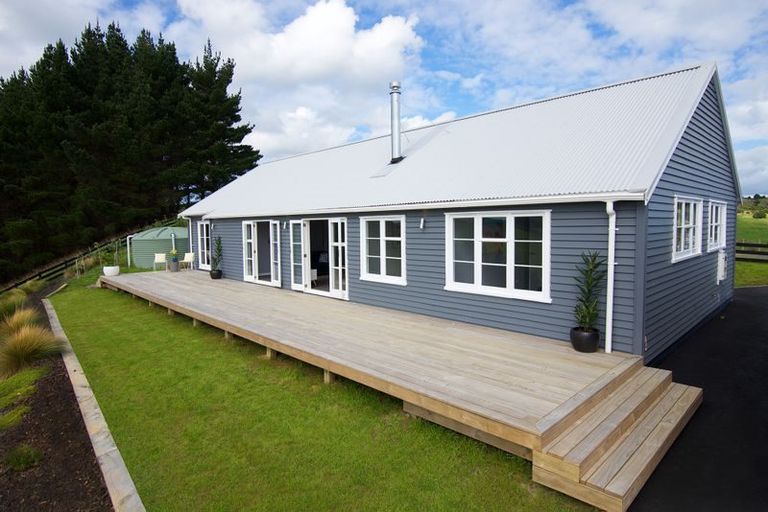 Photo of property in 156 Tahekeroa Road, Tahekeroa, Kaukapakapa, 0873