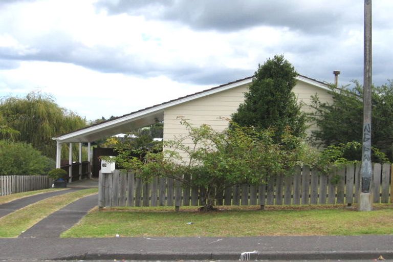 Photo of property in 18 Brougham Place, West Harbour, Auckland, 0618